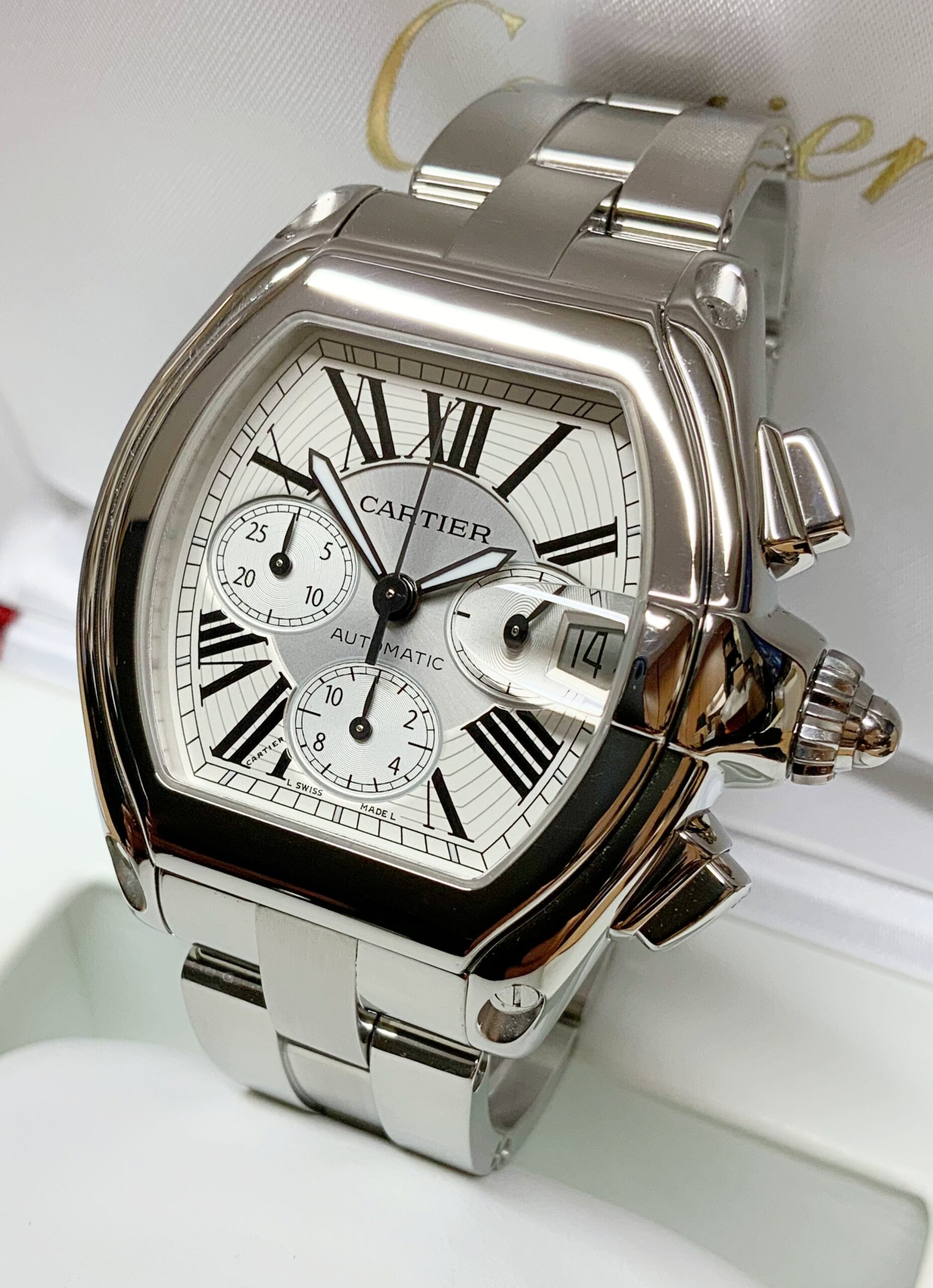 Cartier replica Roadster XL Chronograph White dial3