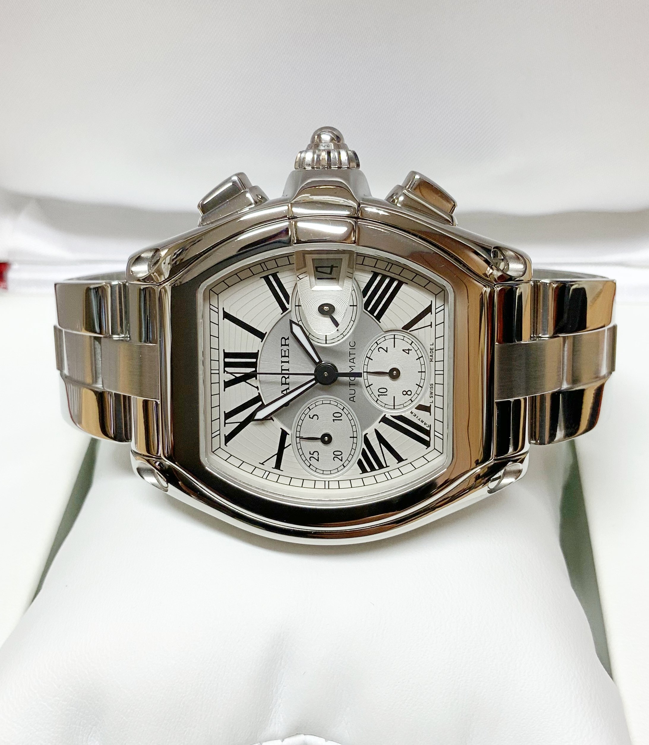 Cartier replica Roadster XL Chronograph White dial4