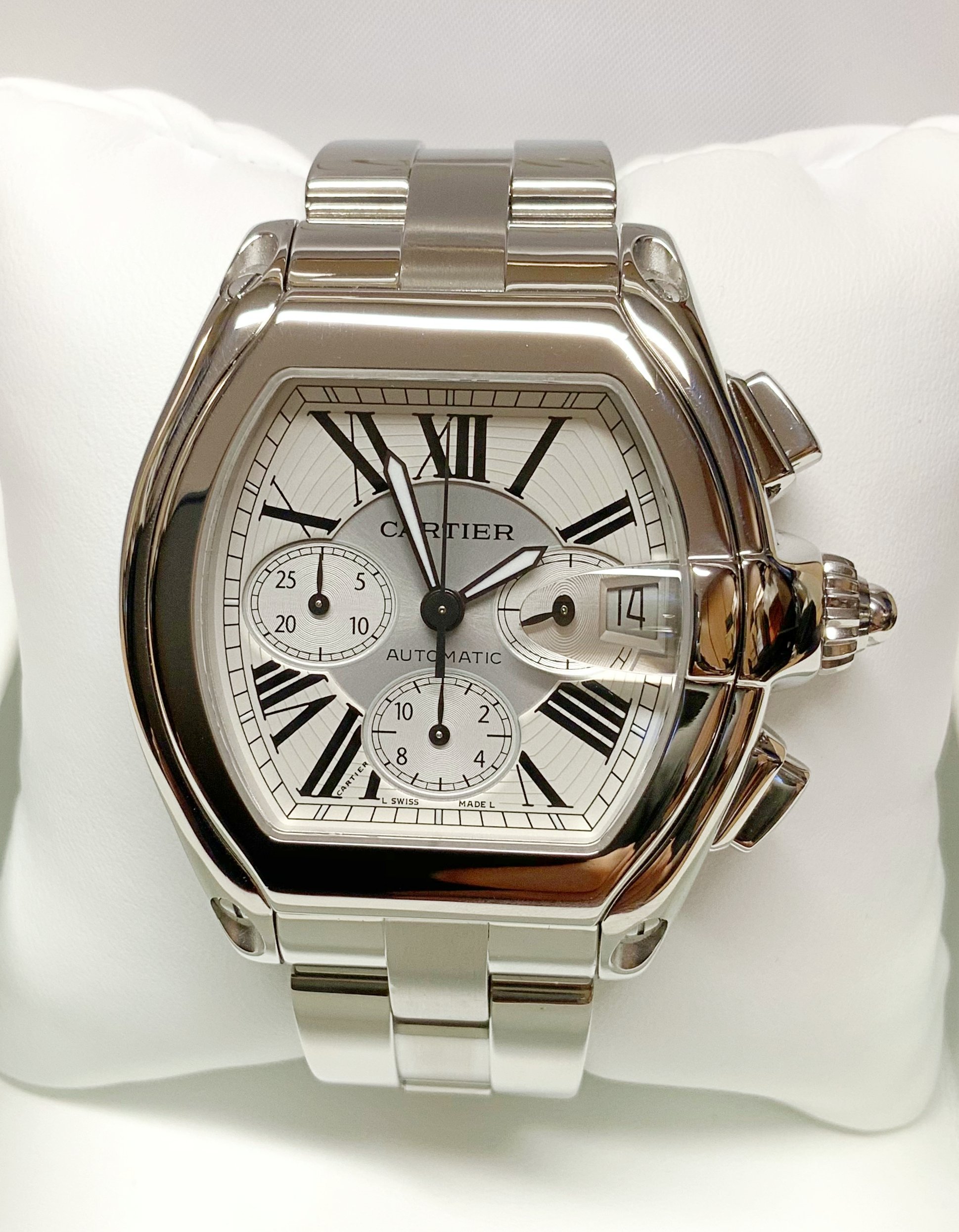 Cartier replica Roadster XL Chronograph White dial5
