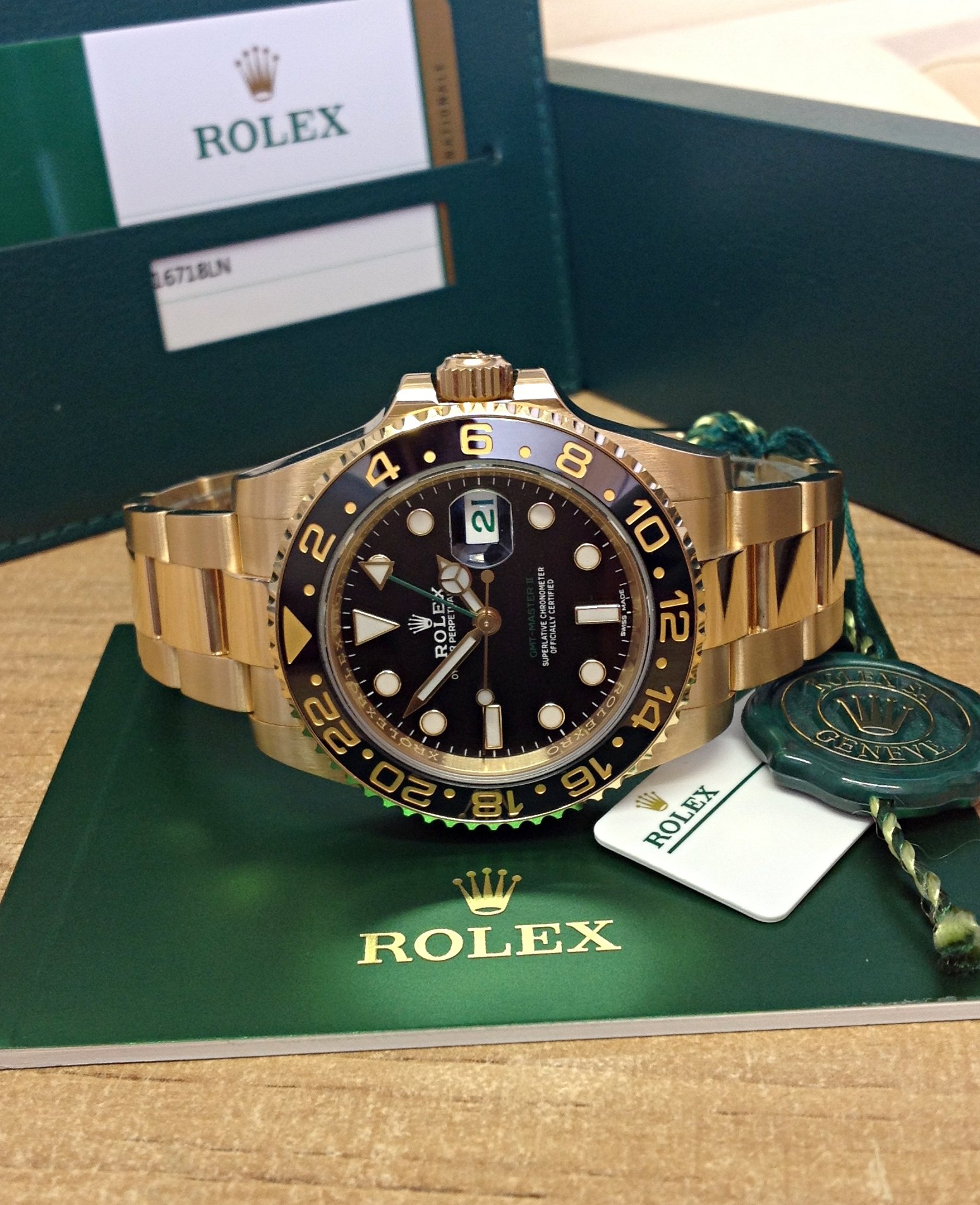 Rolex replica GMT Master II 116718LN Yellow Gold Black Dial-7