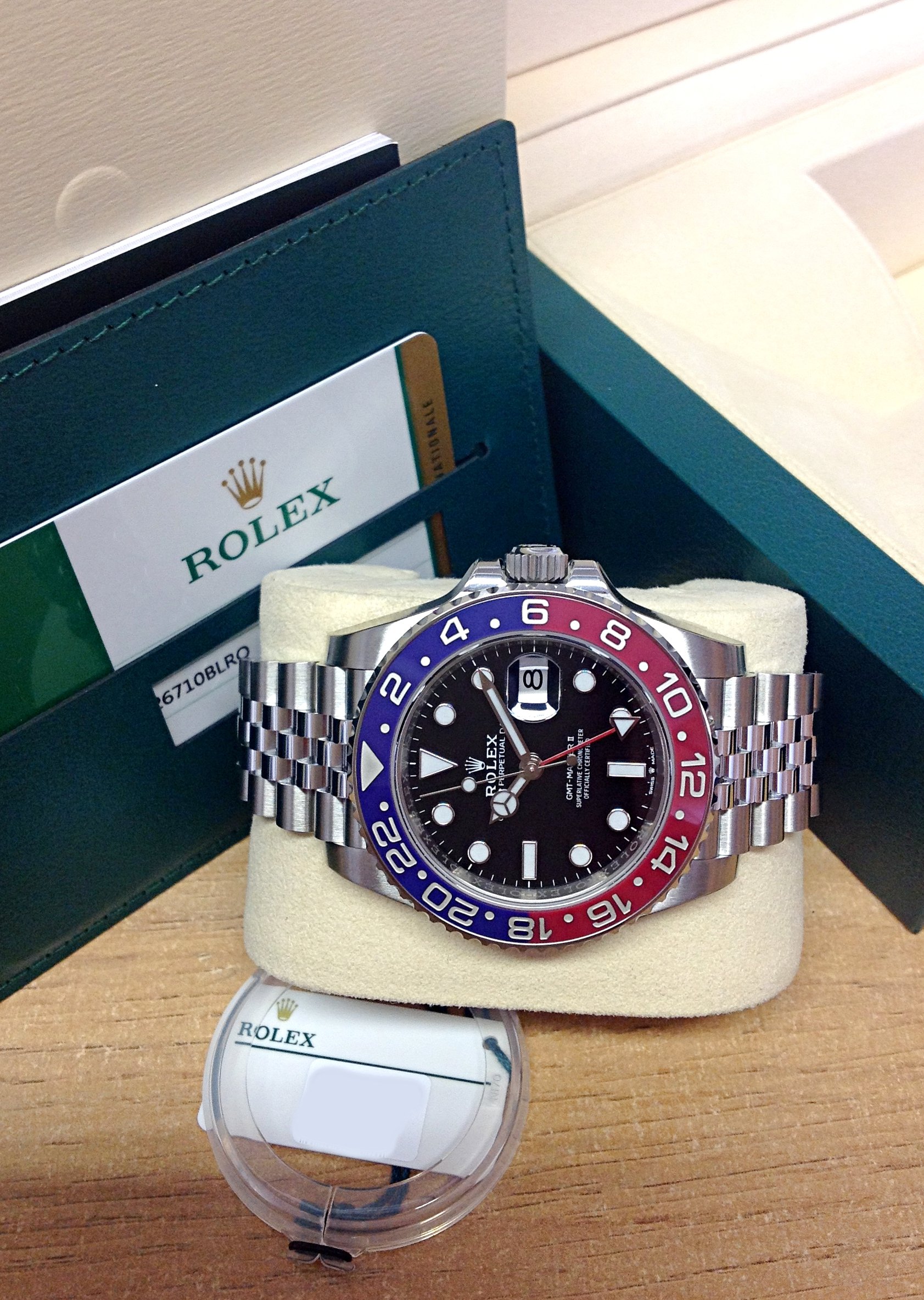Rolex replica GMT Master II 126710BLRO Pepsi3