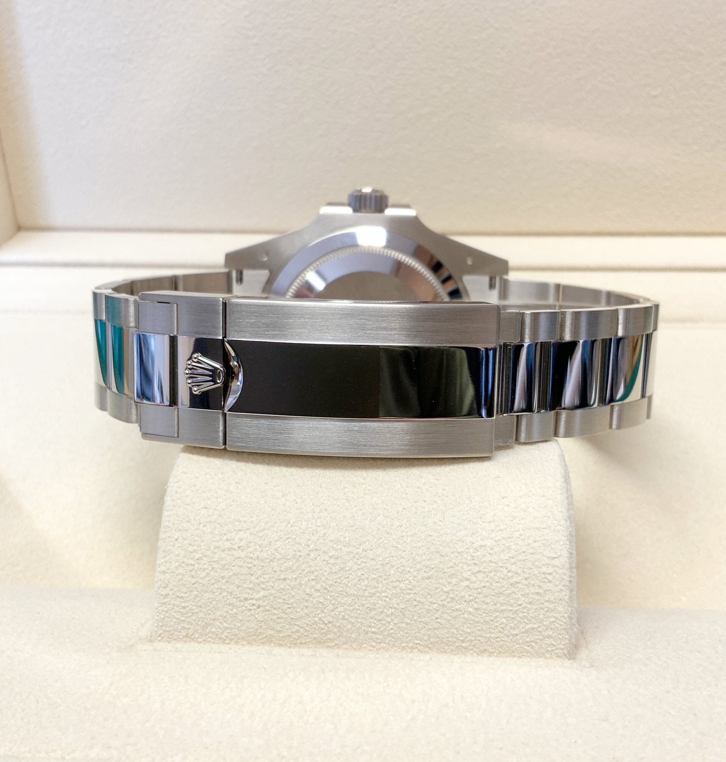 Rolex replica Submariner Date 126619LB White Gold blue bezel black dial-2