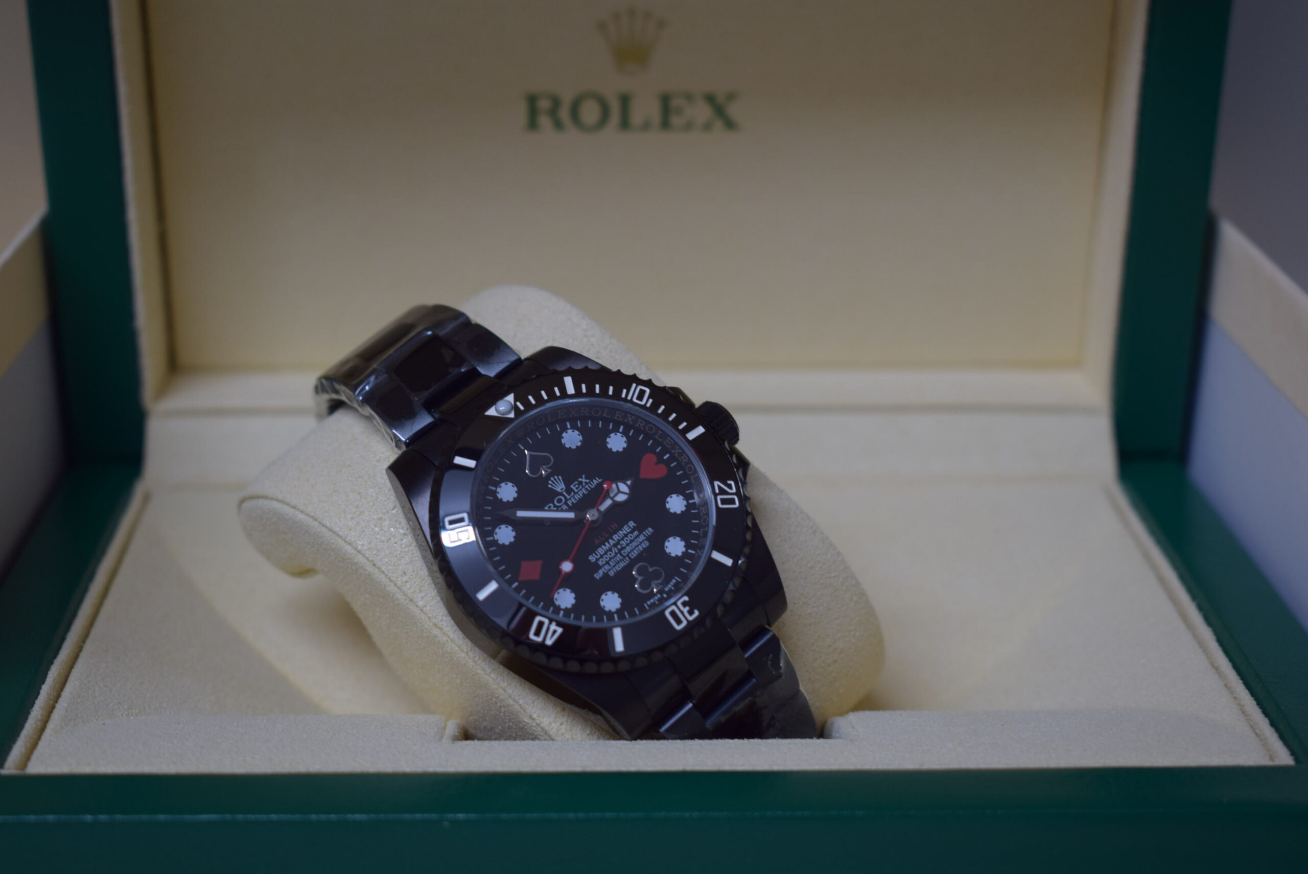 Rolex replica pro-hunter submariner 114060 poker special edition4