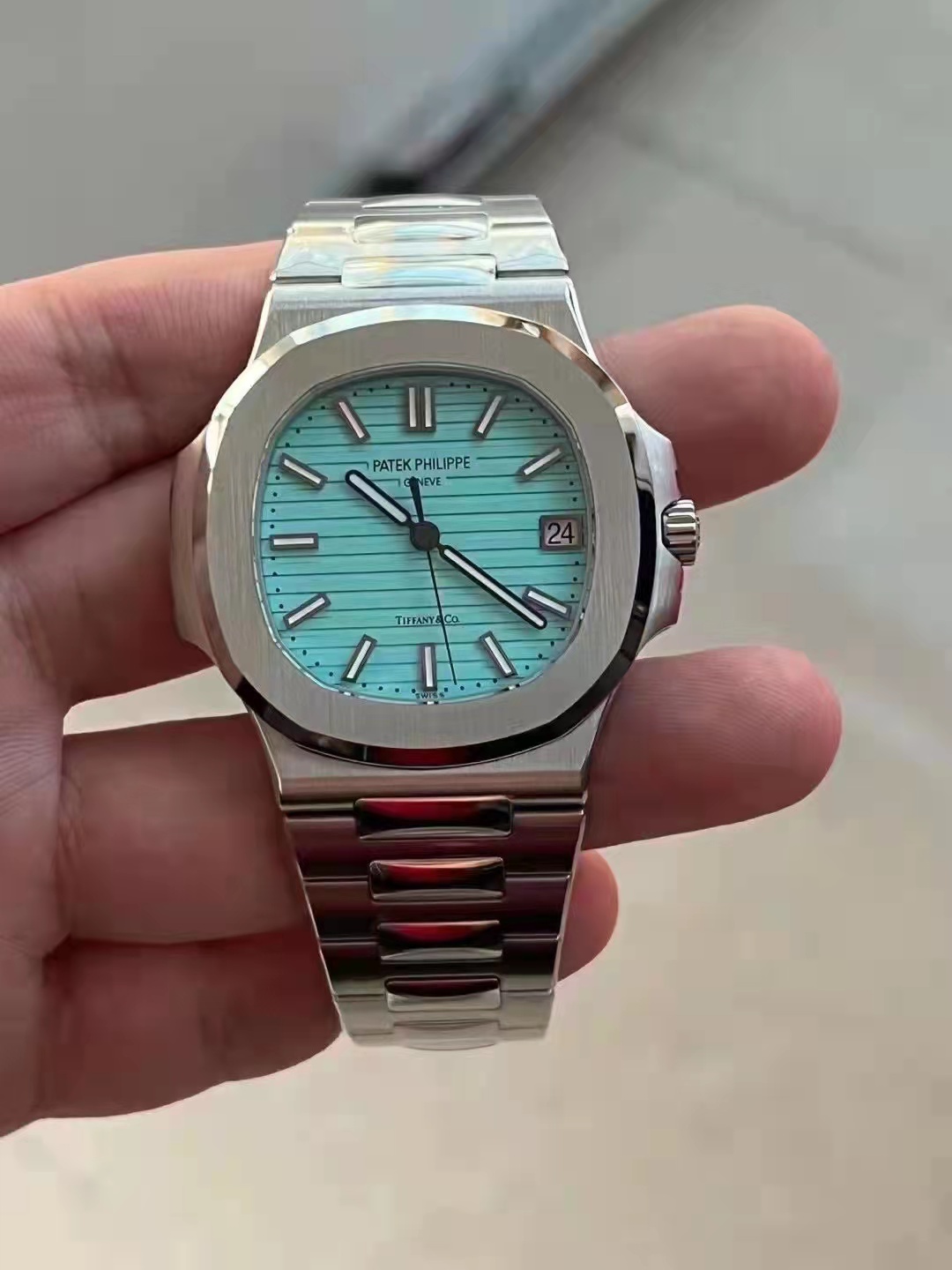 virtuemart_product_Replica-Patek-Philippe-Nautilus-5711-Tiffany-Blue-3