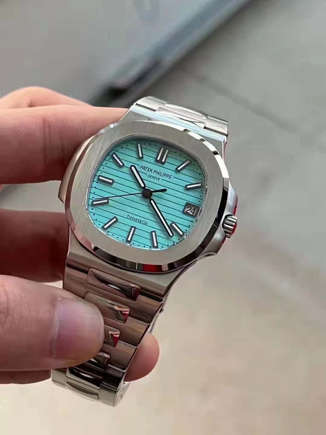 virtuemart_product_Replica-Patek-Philippe-Nautilus-5711-Tiffany-Blue-4