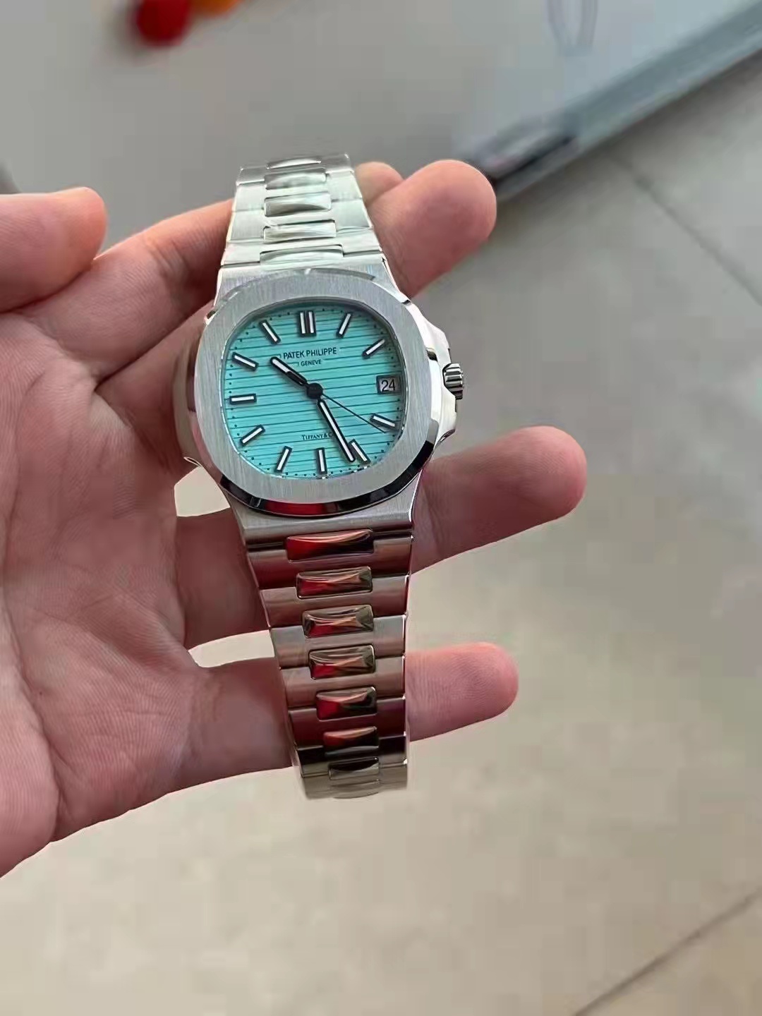 virtuemart_product_Replica-Patek-Philippe-Nautilus-5711-Tiffany-Blue-5